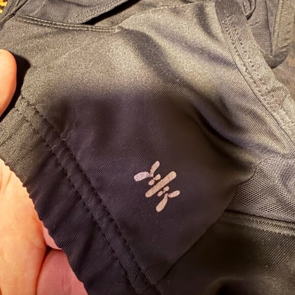 Kyodan Black Mesh Sports Bra (M) - Picture 4 of 4
